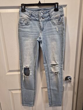 5/25 refuge Light Blue Ripped Skinny Jeans